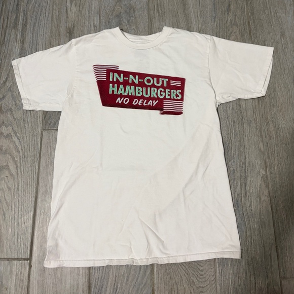 In-N-Out Burger Tops - LIKE NEW! Unisex In-N-Out Burger T-Shirt - MEDIUM